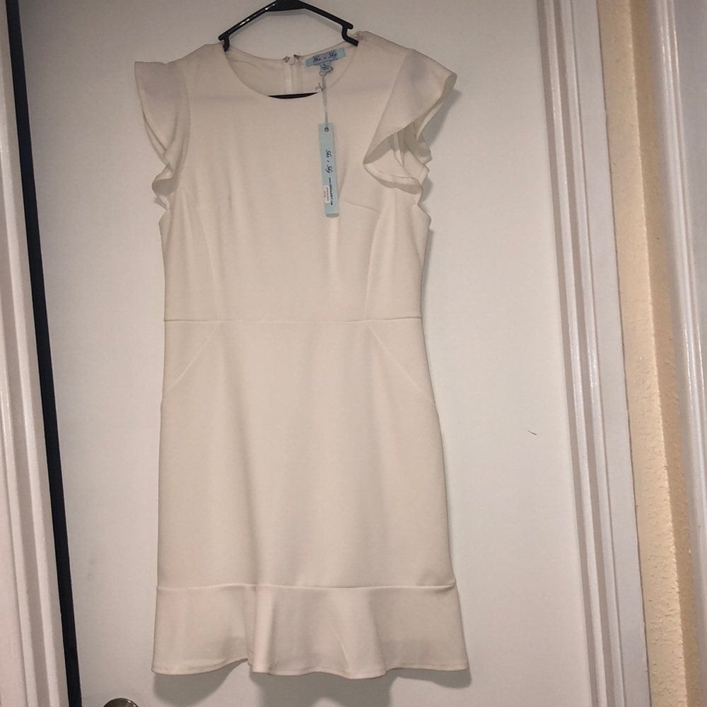 White dress fit and flair with cap sleeve - new with tags